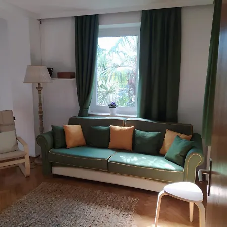 Torre Garden - Casa Singola Nella Citta Di Con Giardino Privato بيت للعطل *